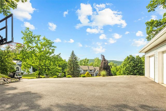 22 Pyngyp Road, Stony Point, NY 10980