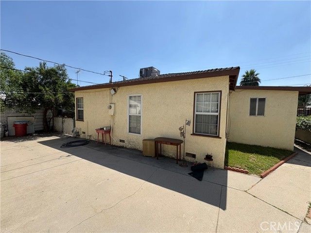 1064 W Congress Street, San Bernardino, CA 92410