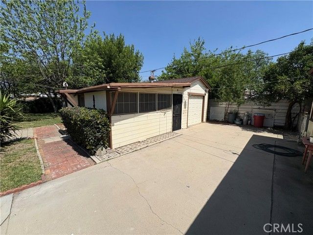 1064 W Congress Street, San Bernardino, CA 92410