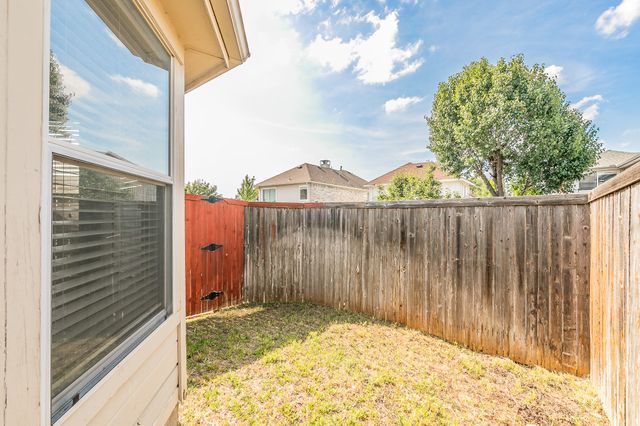 1356 Dallshan Drive, Carrollton, TX 75007
