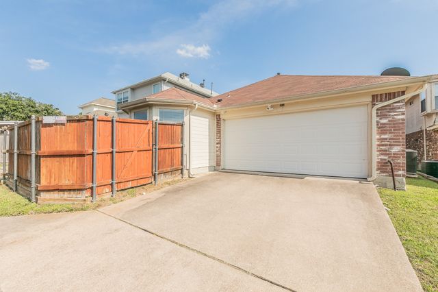1356 Dallshan Drive, Carrollton, TX 75007