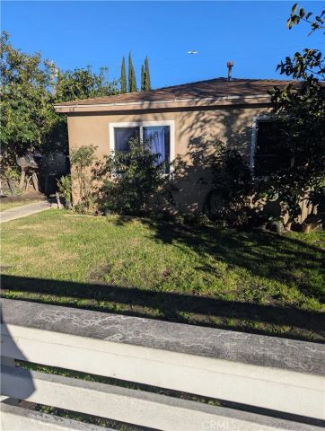 829 E Century, Los Angeles, CA 90002