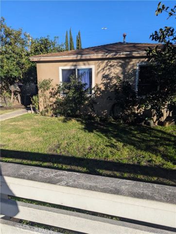 829 E Century, Los Angeles, CA 90002