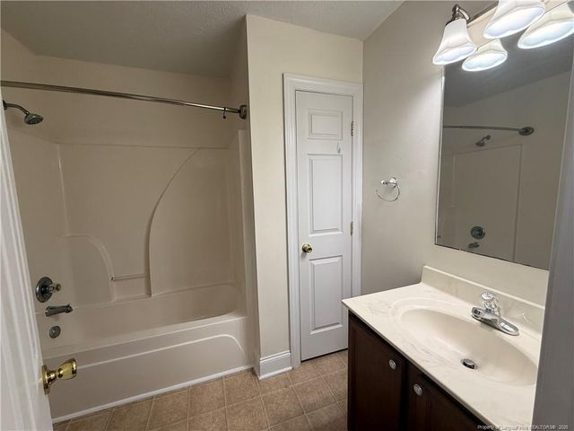 3713 Rockhurst Drive, Fayetteville, NC 28306
