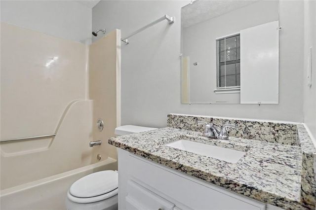 5487 Hall Circle, Union City, GA 30291