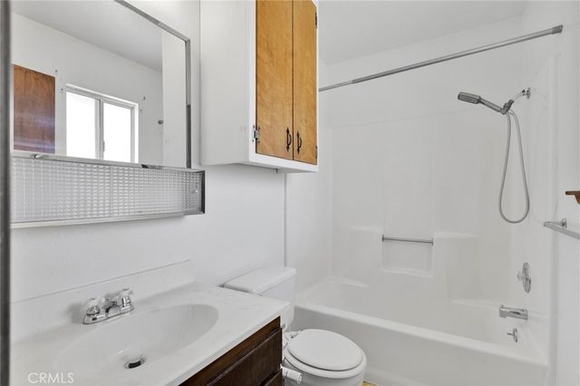 16463 Solvang Avenue, Victorville, CA 92394