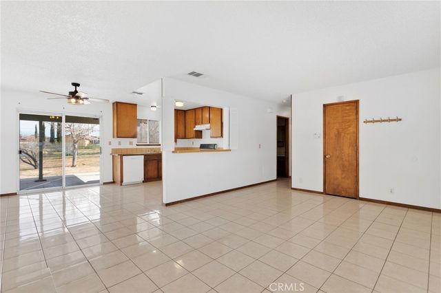 16463 Solvang Avenue, Victorville, CA 92394