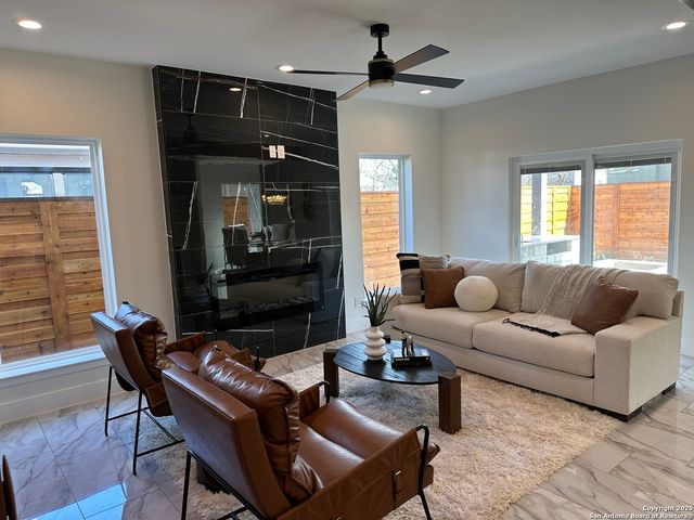 108 DOWDY ST, San Antonio, TX 78204