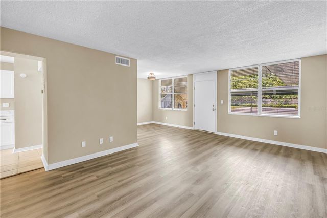 4720 LOCUST STREET NE 116, St Petersburg, FL 33703