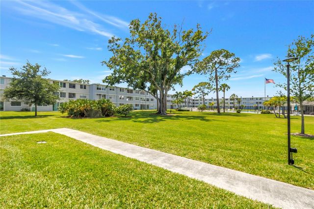 4720 LOCUST STREET NE 116, St Petersburg, FL 33703