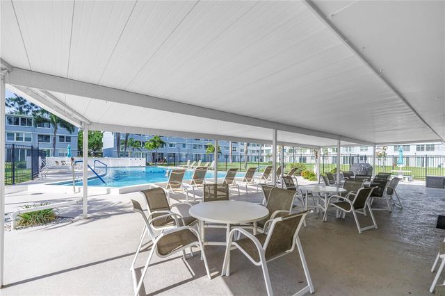 4720 LOCUST STREET NE 116, St Petersburg, FL 33703