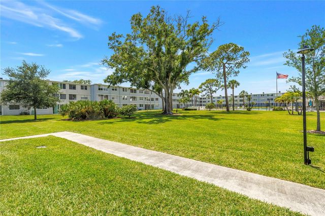 4720 LOCUST STREET NE 116, St Petersburg, FL 33703