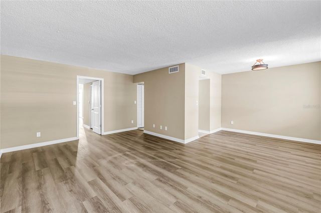 4720 LOCUST STREET NE 116, St Petersburg, FL 33703