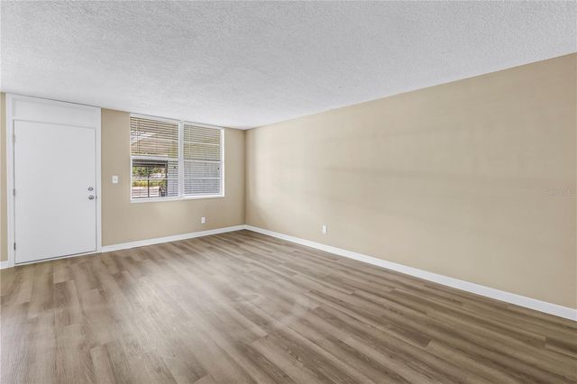 4720 LOCUST STREET NE 116, St Petersburg, FL 33703