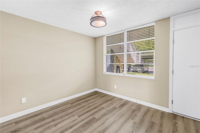 4720 LOCUST STREET NE 116, St Petersburg, FL 33703