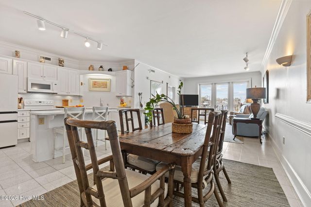 4425 Arendell Street 106, Morehead City, NC 28557