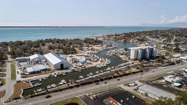 4425 Arendell Street 106, Morehead City, NC 28557