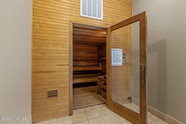 4425 Arendell Street 106, Morehead City, NC 28557