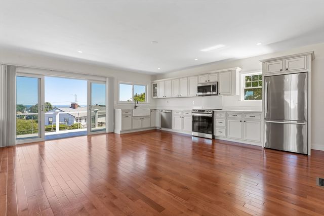 69 Knott Ave, Sandwich, MA 02563