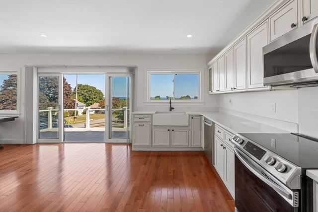 69 Knott Ave, Sandwich, MA 02563