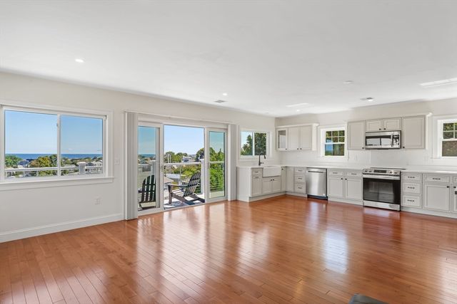 69 Knott Ave, Sandwich, MA 02563