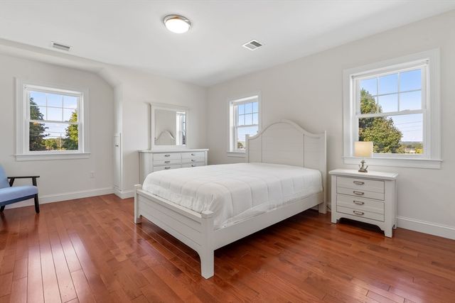 69 Knott Ave, Sandwich, MA 02563