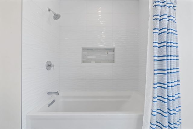 69 Knott Ave, Sandwich, MA 02563