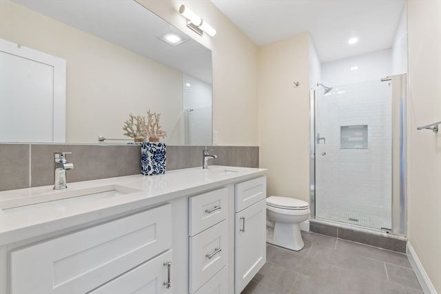 69 Knott Ave, Sandwich, MA 02563