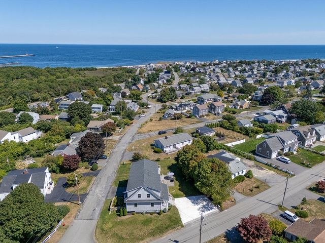 69 Knott Ave, Sandwich, MA 02563