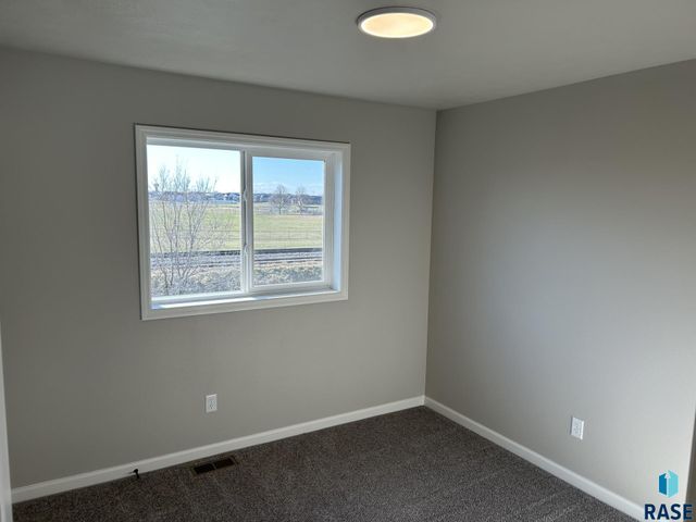 219 Thelma Ave Avenue, Harrisburg, SD 57032