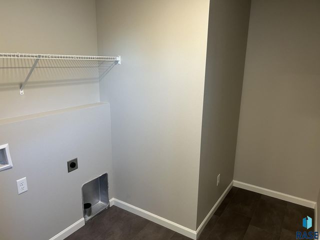 219 Thelma Ave Avenue, Harrisburg, SD 57032