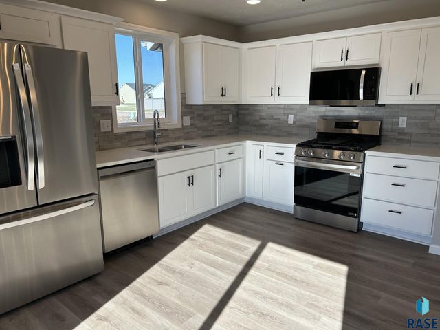 219 Thelma Ave Avenue, Harrisburg, SD 57032
