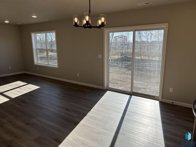 219 Thelma Ave Avenue, Harrisburg, SD 57032