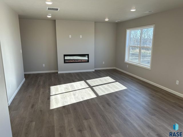 219 Thelma Ave Avenue, Harrisburg, SD 57032