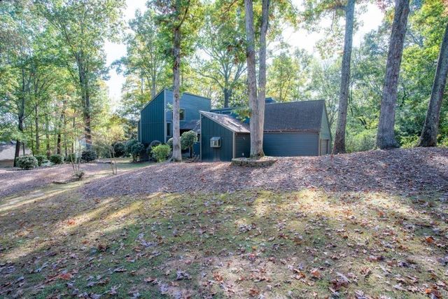 100 Beech Lake Court, Roswell, GA 30076