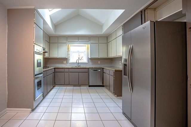 100 Beech Lake Court, Roswell, GA 30076