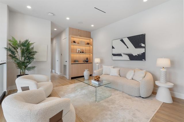 1318 NE 16th Ter, Fort Lauderdale, FL 33304