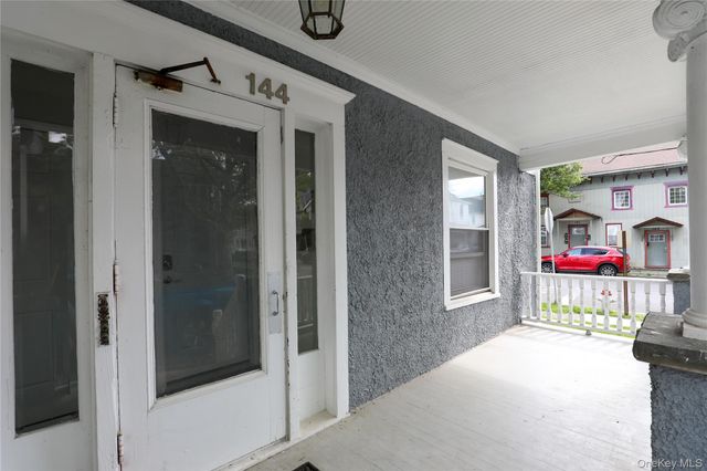 144 Saint James Street 1a, Kingston, NY 12401