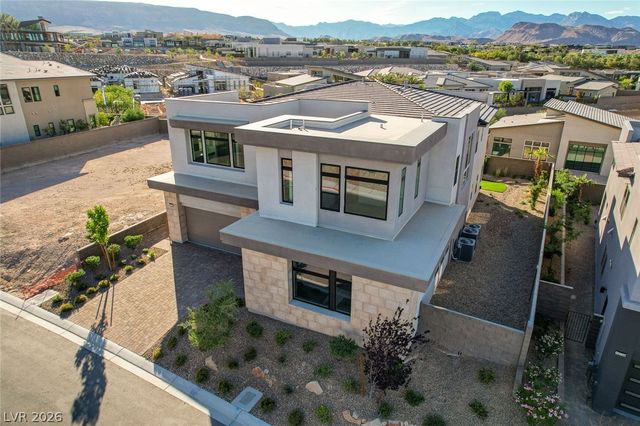 10748 Desert Heights Avenue, Las Vegas, NV 89135