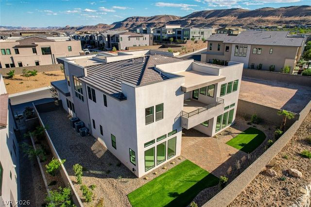 10748 Desert Heights Avenue, Las Vegas, NV 89135