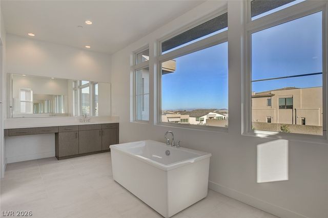 10748 Desert Heights Avenue, Las Vegas, NV 89135