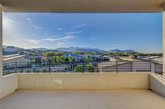 10748 Desert Heights Avenue, Las Vegas, NV 89135