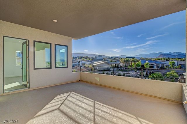 10748 Desert Heights Avenue, Las Vegas, NV 89135