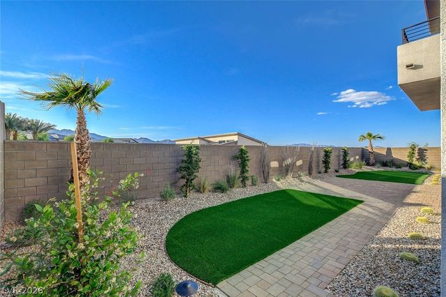 10748 Desert Heights Avenue, Las Vegas, NV 89135
