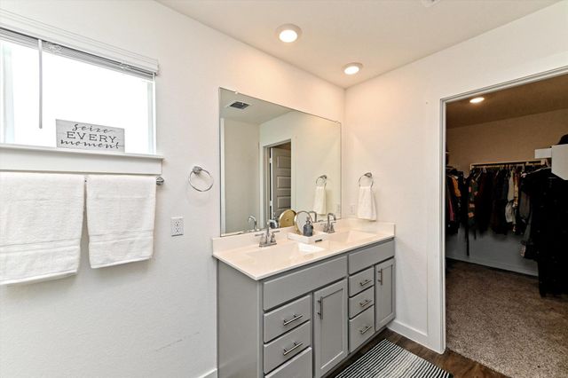 219 James River DR, Hutto, TX 78634