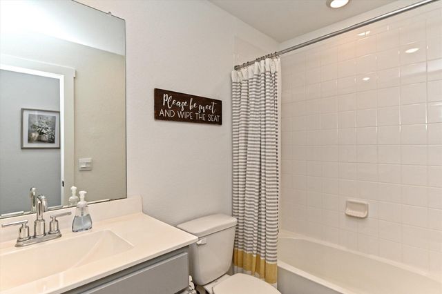 219 James River DR, Hutto, TX 78634