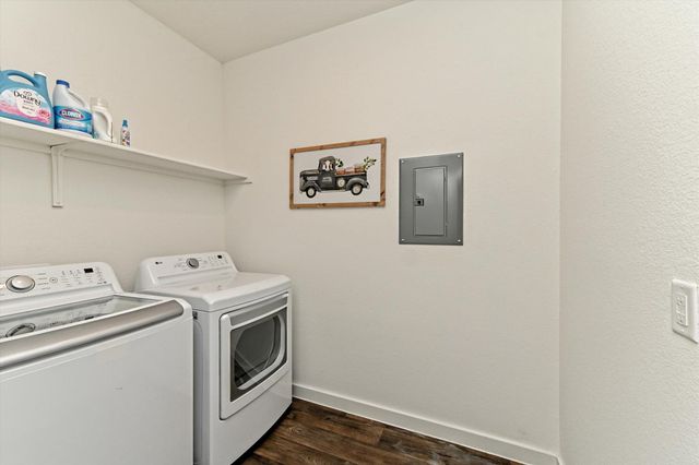 219 James River DR, Hutto, TX 78634