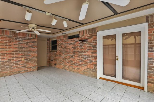 2722 Foliage Green Drive, Houston, TX 77339