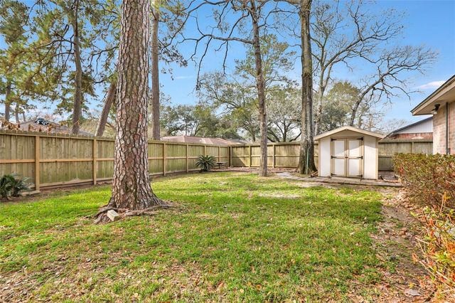 2722 Foliage Green Drive, Houston, TX 77339