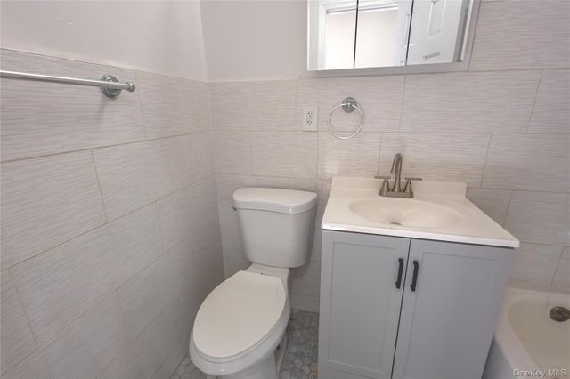 132-16 Hillside Avenue, Richmond Hill, NY 11418